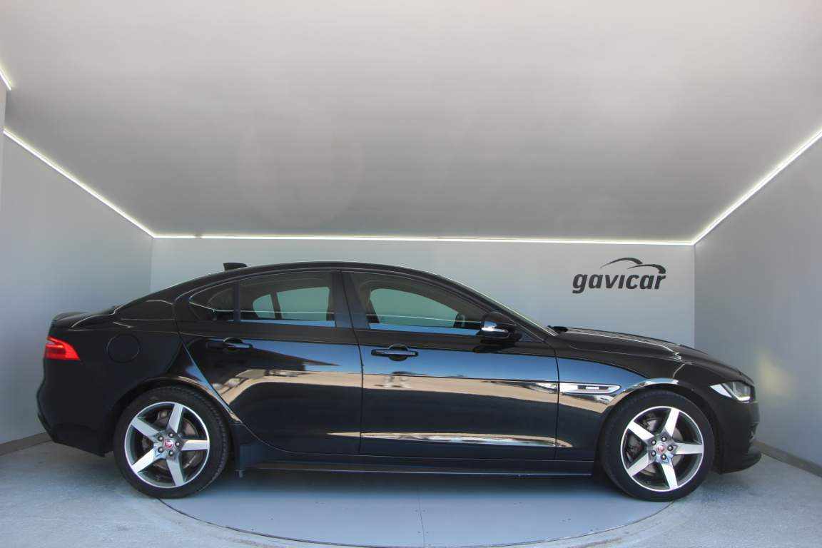 jaguar-xe-20d-2017-diesel-1999cc