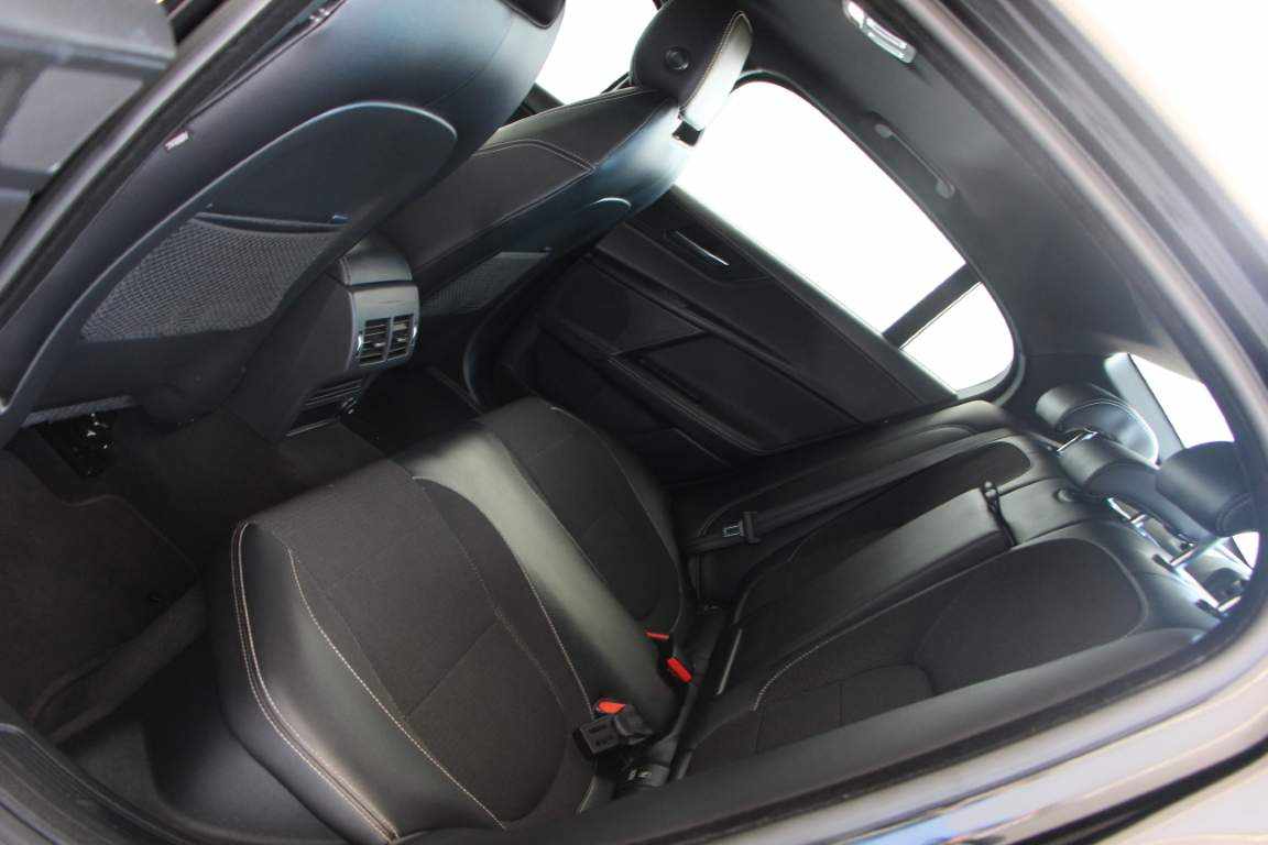 jaguar-xe-20d-2017-diesel-1999cc