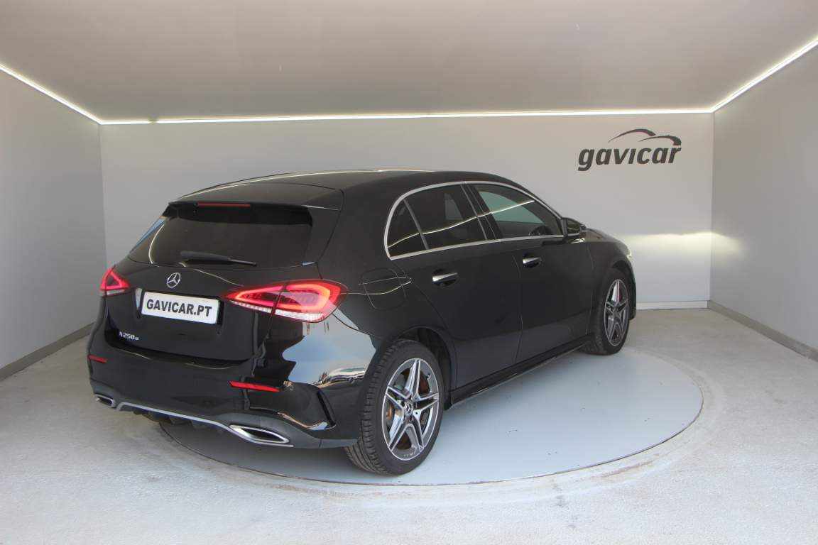 mercedes-benz-classe-a-a-250-e-2022-gasolina-1332cc