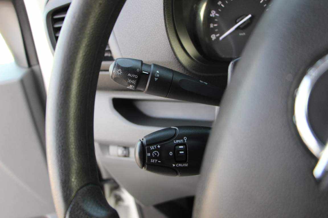 opel-vivaro-1-5-2020-diesel-1499cc