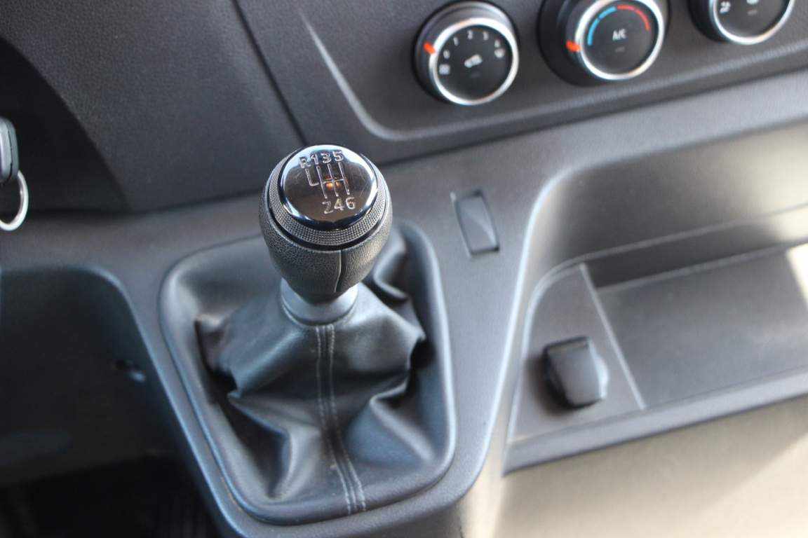 renault-master-2-3-dci-2021-diesel-2298cc