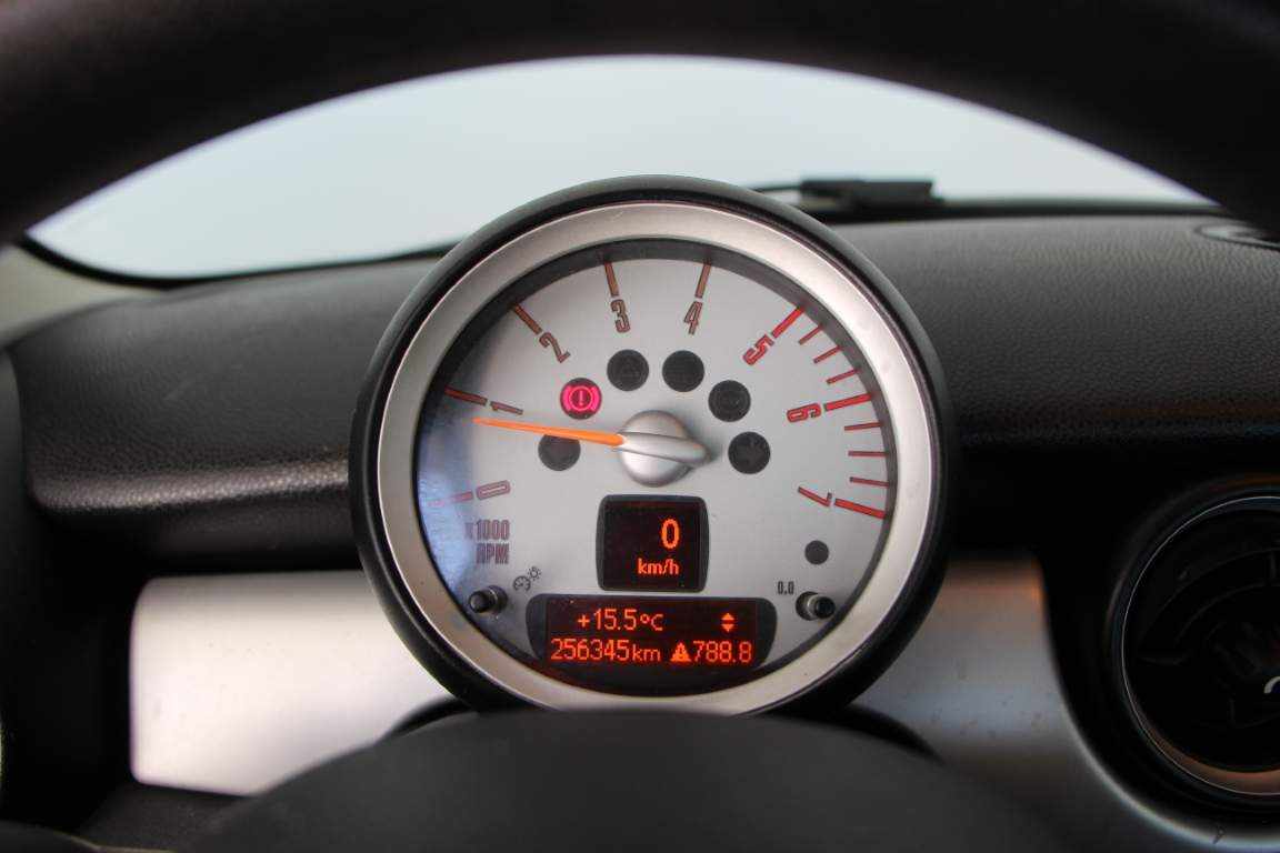 mini-hatch-cooper-d-2009-diesel-1560cc