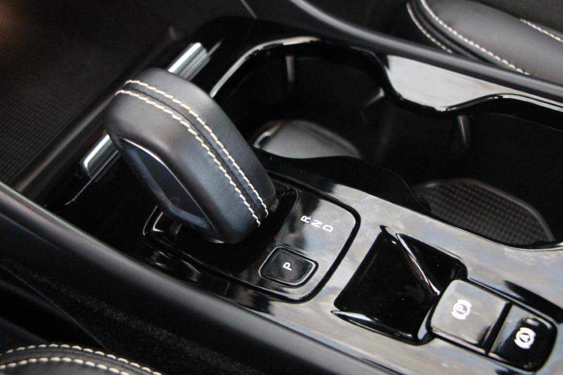 volvo-xc40-t5-twin-engine-recharge-2022-gasolina-1477cc