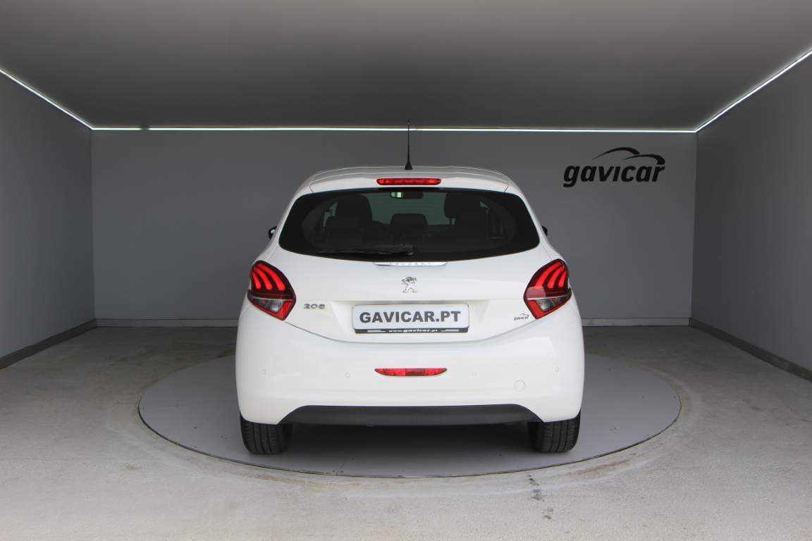 peugeot-208-1-2-vti-2018-gasolina-1199cc