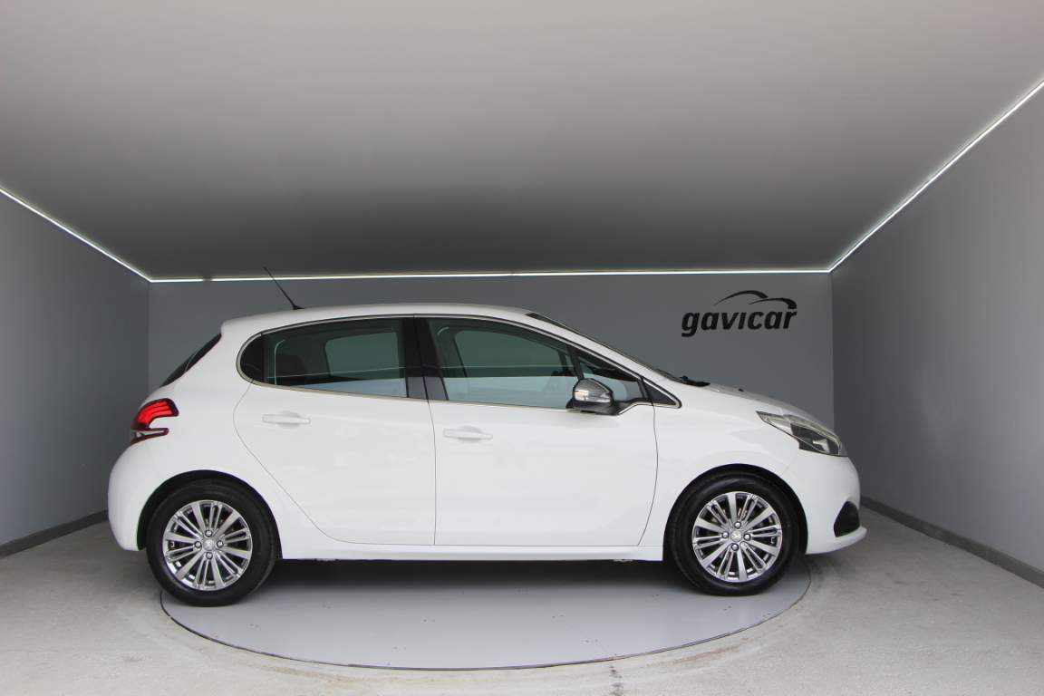 peugeot-208-1-2-vti-2018-gasolina-1199cc