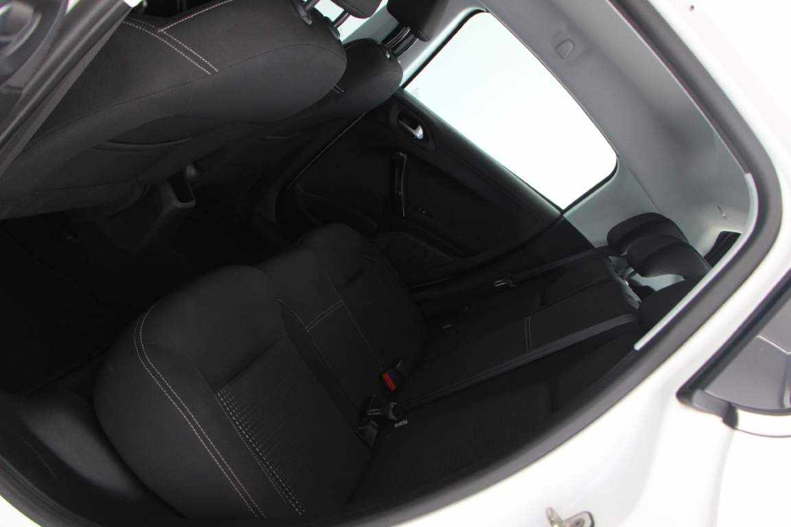 peugeot-208-1-2-vti-2018-gasolina-1199cc
