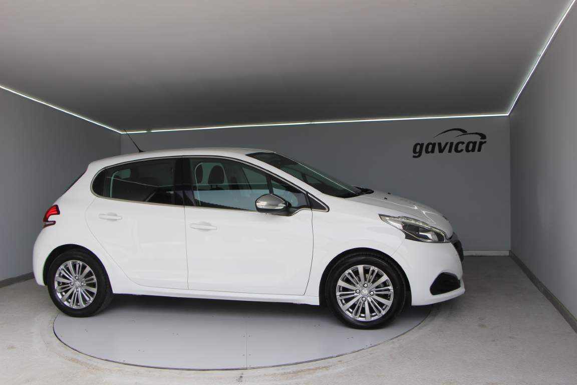 peugeot-208-1-2-vti-2018-gasolina-1199cc