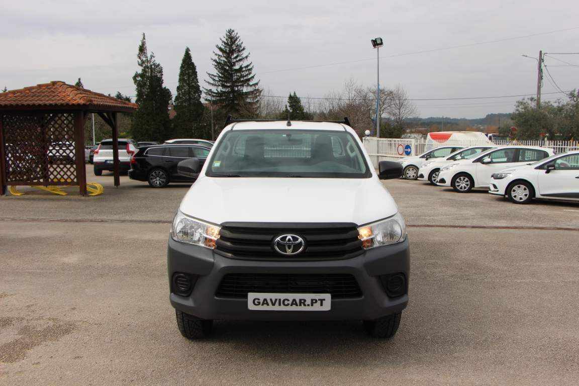 toyota-hilux-2-4-4wd-2020-diesel-2393cc