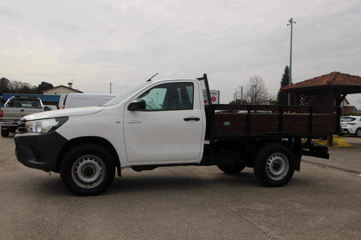 toyota-hilux-2-4-4wd-2020-diesel-2393cc