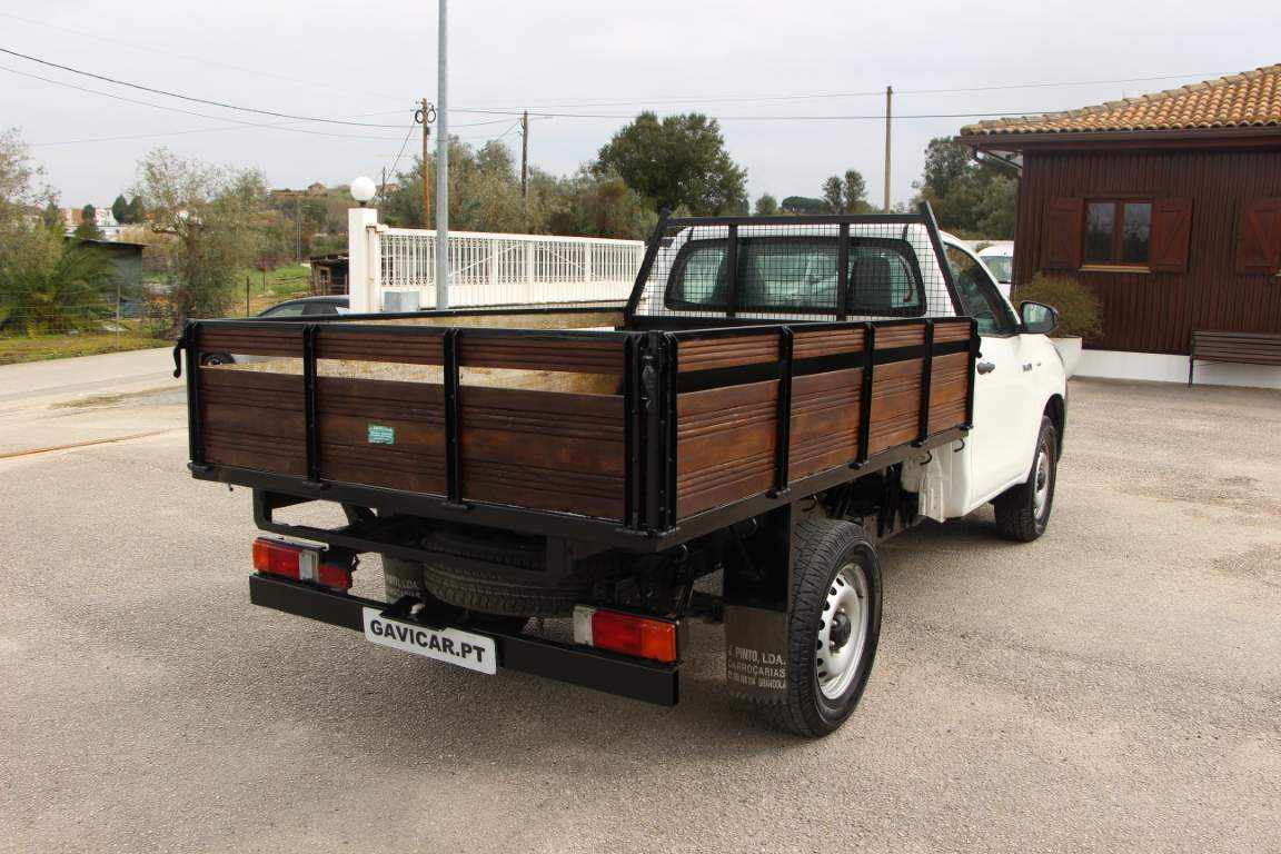 toyota-hilux-2-4-4wd-2020-diesel-2393cc