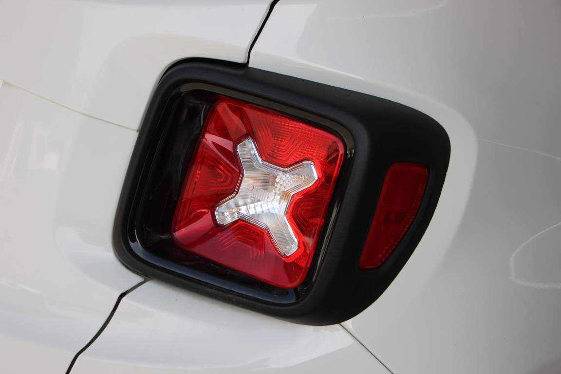 jeep-renegade-1-5-gse-t4-e-hybrid-2022-gasolina-1469cc