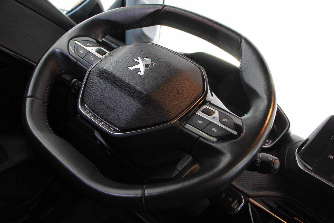 peugeot-208-1-5-bluehdi-2022-diesel-1499cc