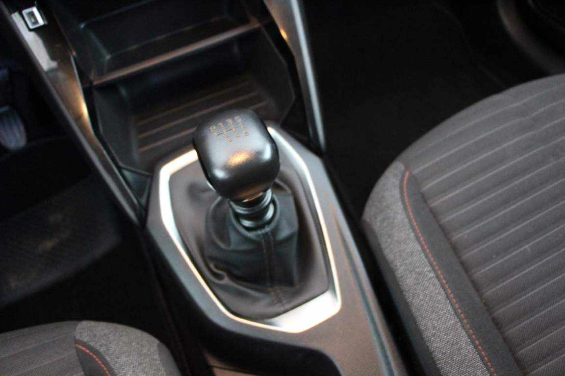 peugeot-208-1-5-bluehdi-2022-diesel-1499cc