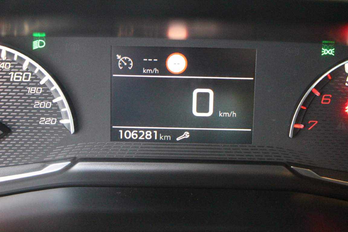 peugeot-208-1-5-bluehdi-2022-diesel-1499cc