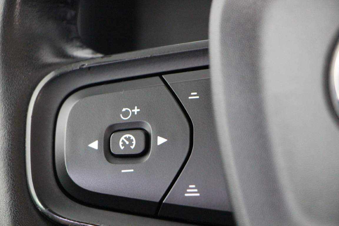 volvo-xc40-2-0-d3-2018-diesel-1969cc