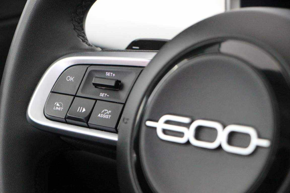fiat-600-1-2-mild-hybrid-2024-gasolina-1199cc
