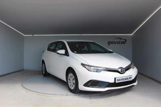 toyota-auris-1-4-d-4d-2018-diesel-1364cc