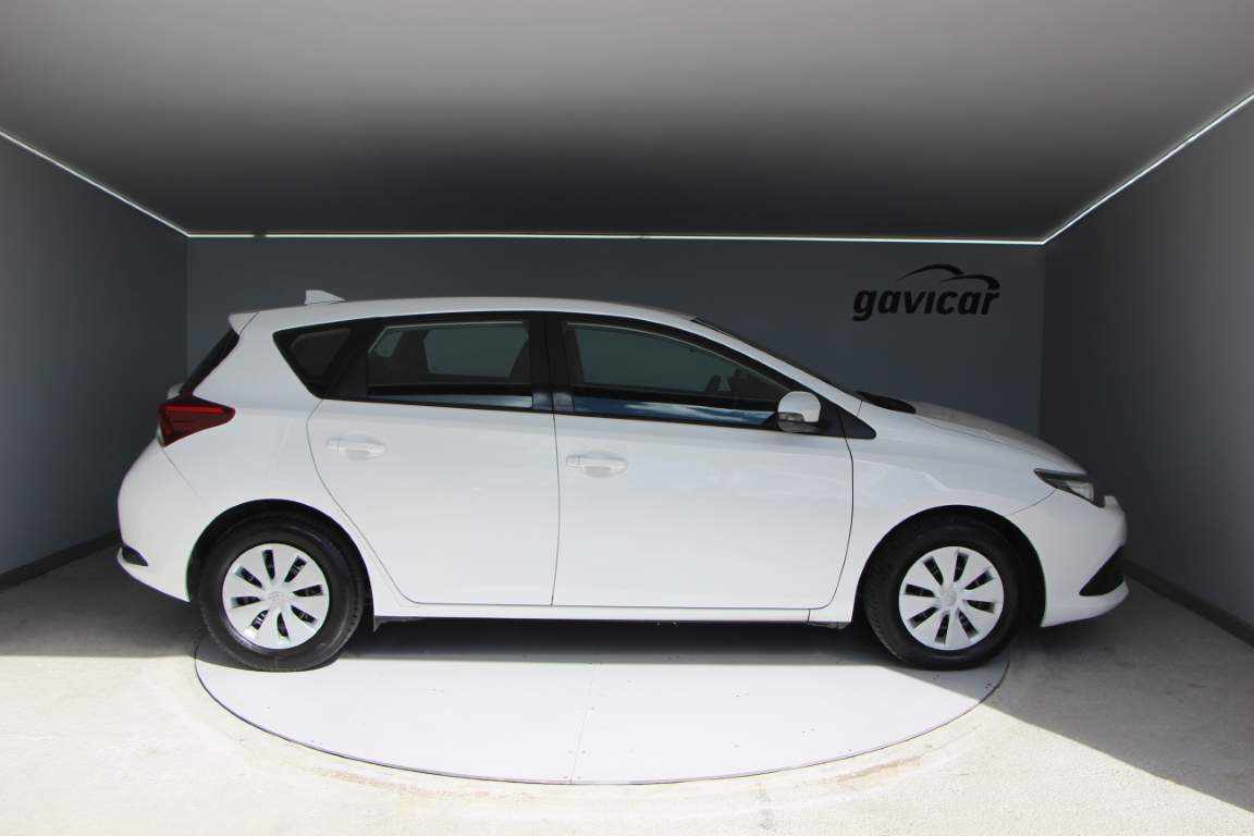 toyota-auris-1-4-d-4d-2018-diesel-1364cc
