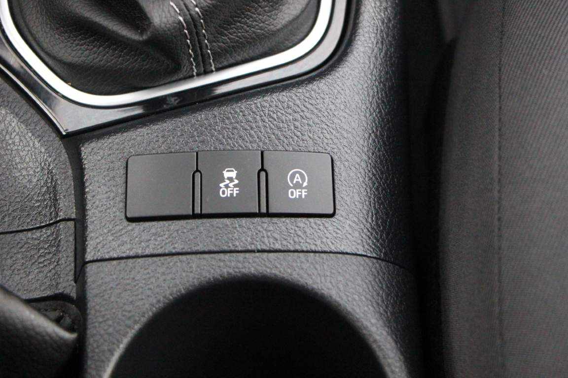 toyota-auris-1-4-d-4d-2018-diesel-1364cc