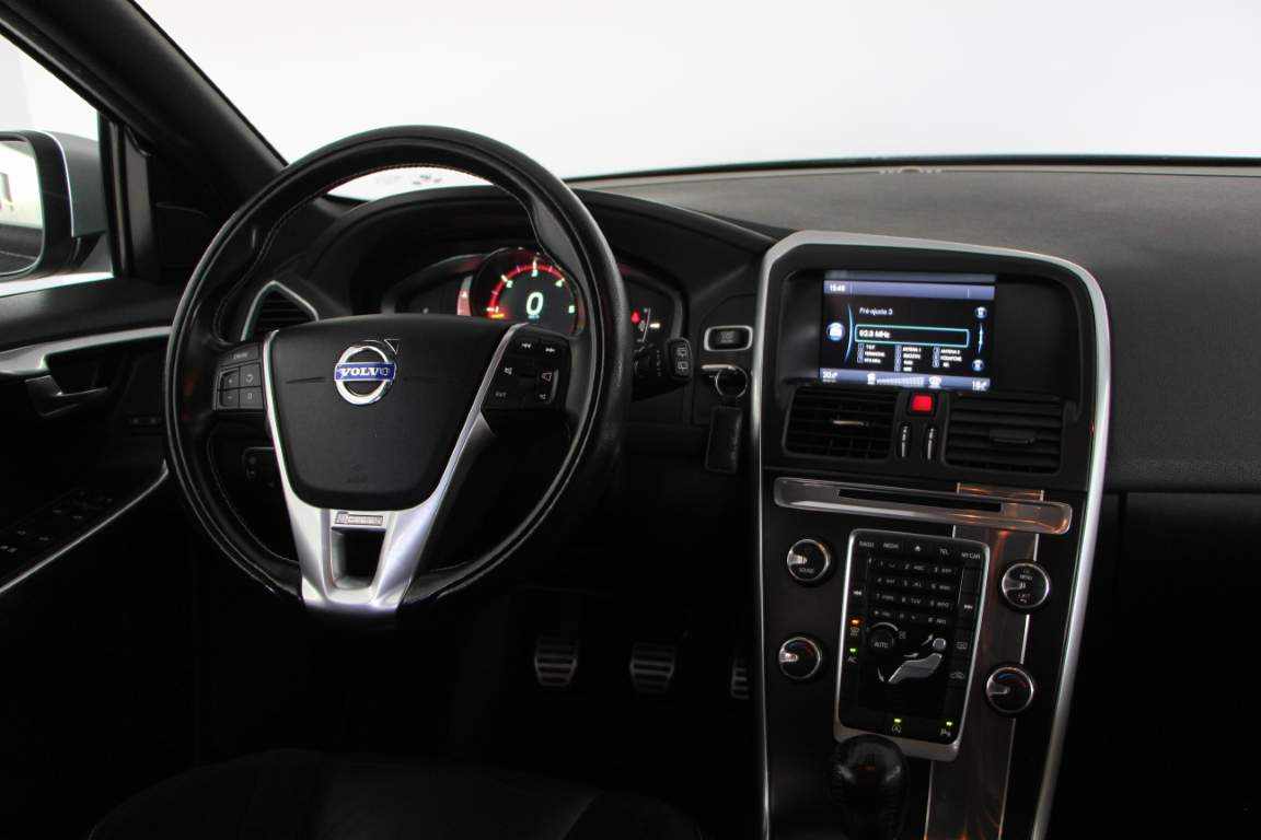 volvo-xc60-2-0-d4-2014-diesel-1984cc