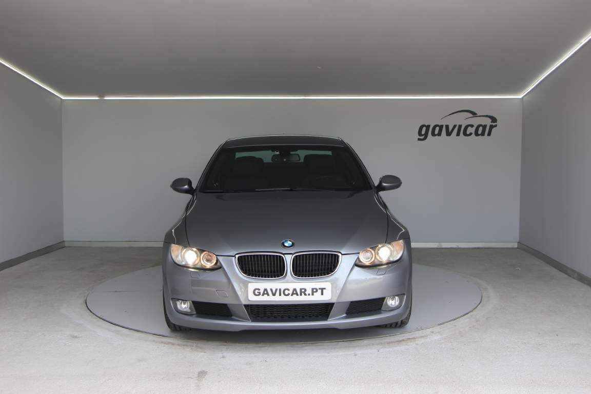 bmw-serie-3-320d-coupe-2009-diesel-1995cc