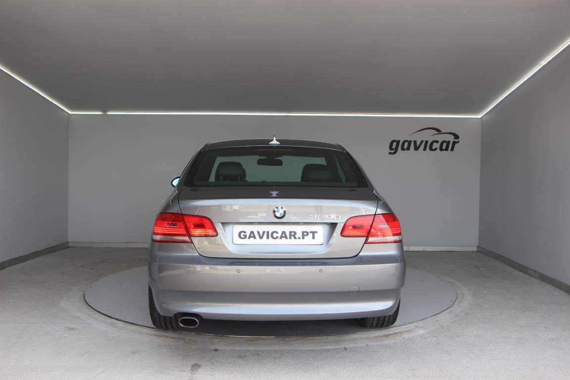 bmw-serie-3-320d-coupe-2009-diesel-1995cc