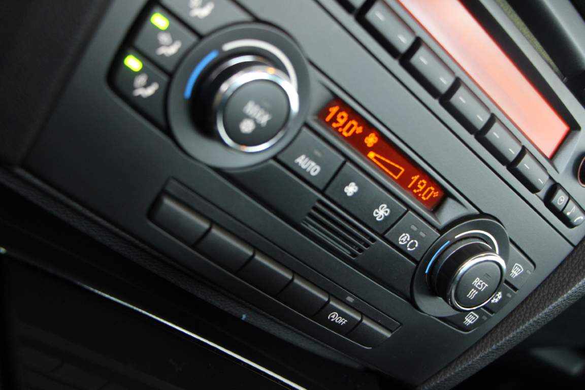bmw-serie-3-320d-coupe-2009-diesel-1995cc