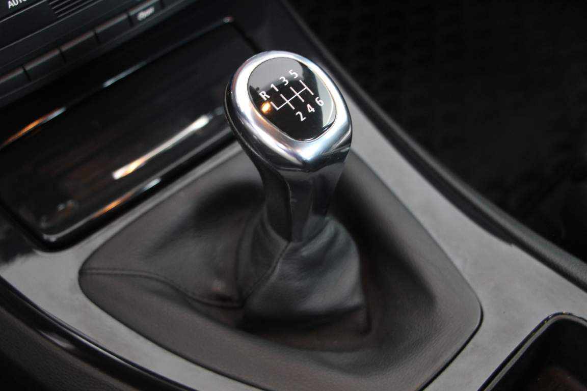 bmw-serie-3-320d-coupe-2009-diesel-1995cc