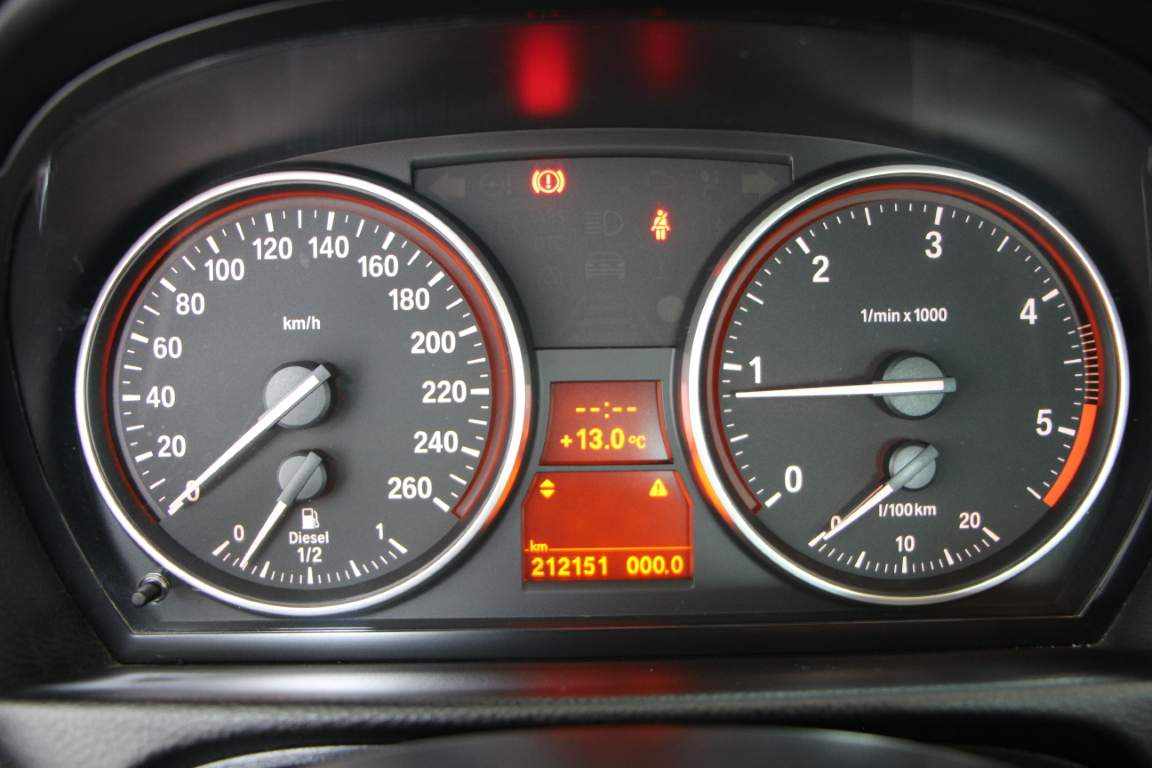 bmw-serie-3-320d-coupe-2009-diesel-1995cc
