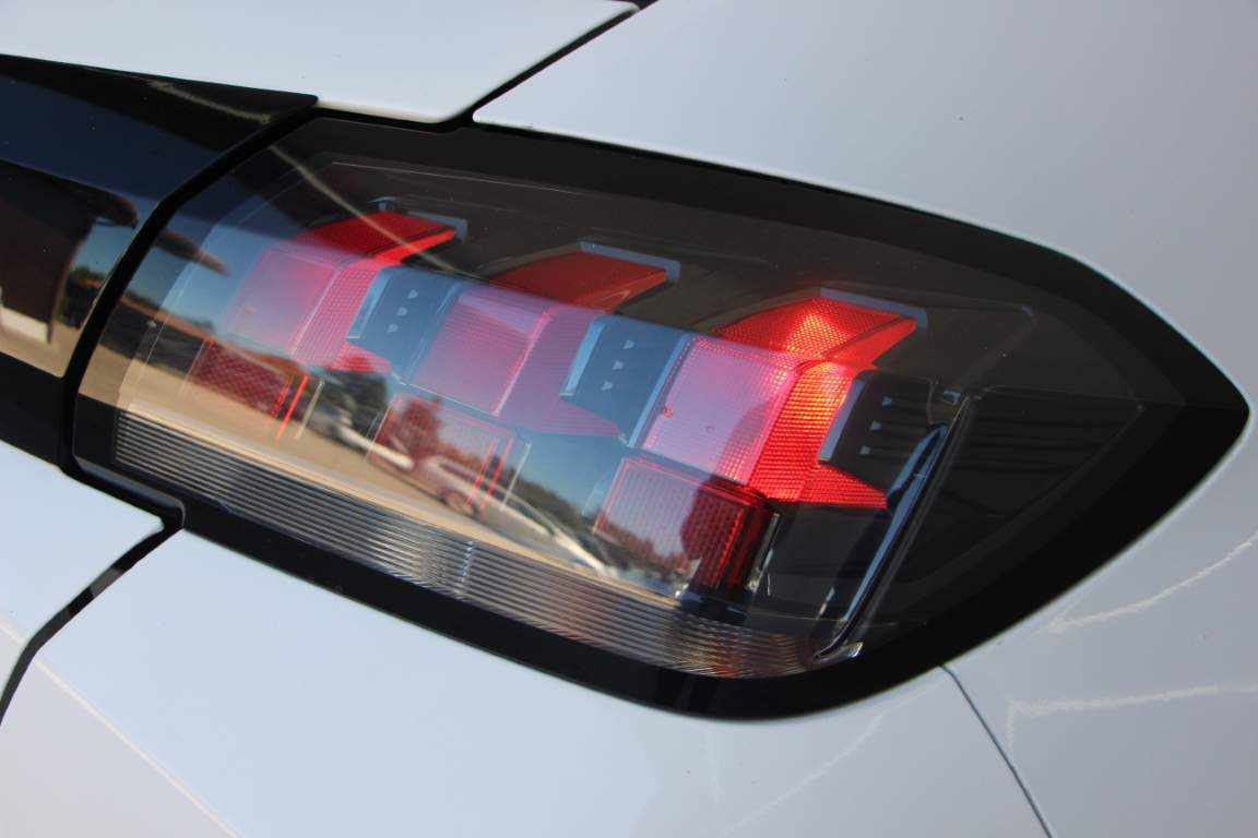 peugeot-208-e-208-50-kwh-2022-eletrico