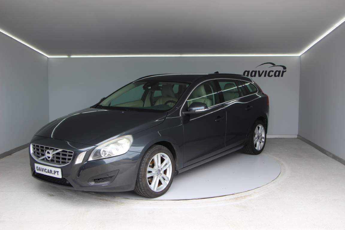 volvo-v60-2-0-d3-2012-diesel-1984cc