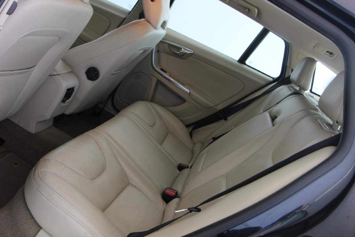 volvo-v60-2-0-d3-2012-diesel-1984cc