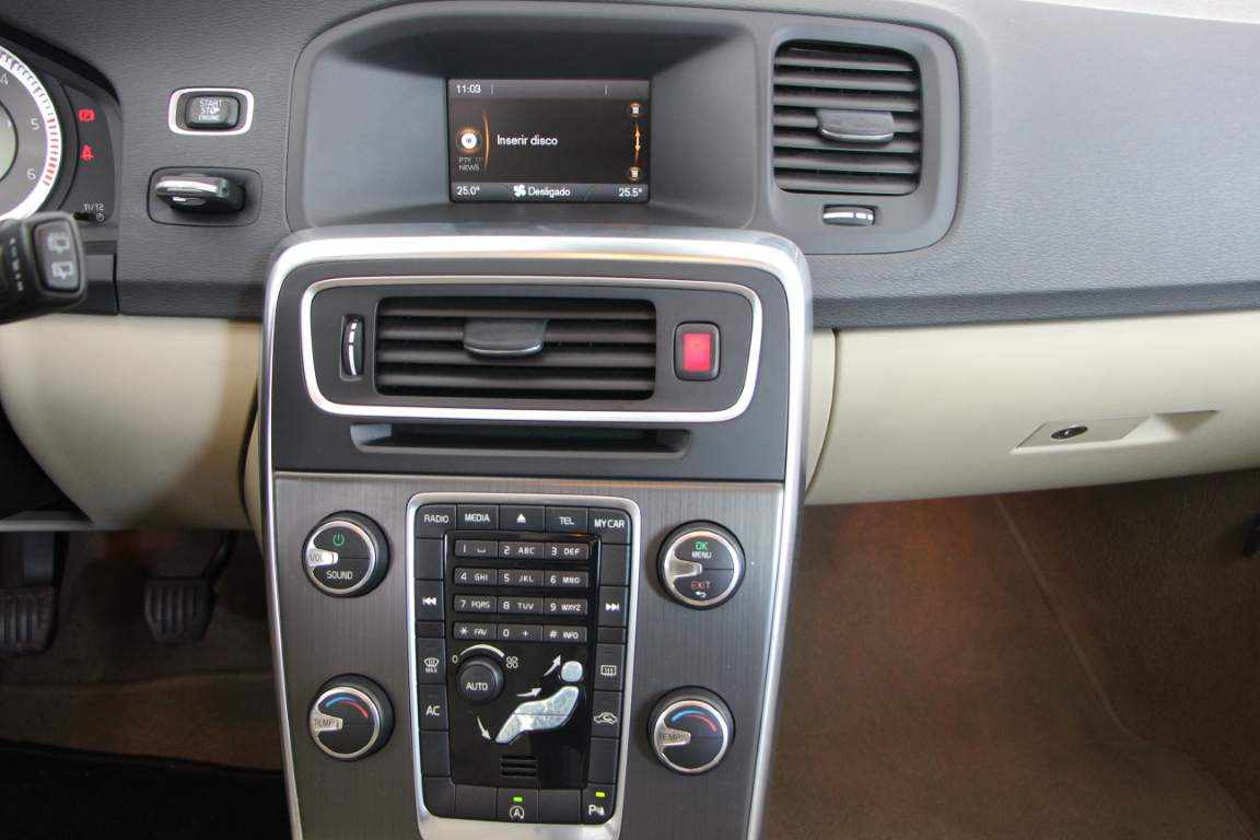 volvo-v60-2-0-d3-2012-diesel-1984cc