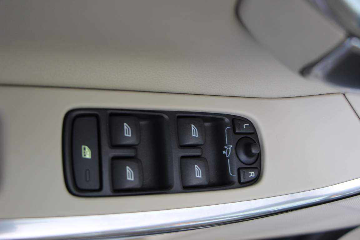 volvo-v60-2-0-d3-2012-diesel-1984cc