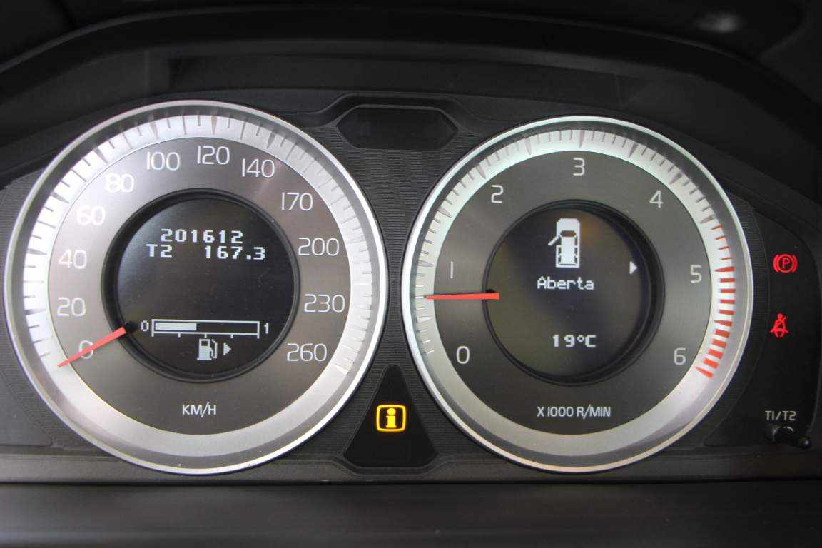 volvo-v60-2-0-d3-2012-diesel-1984cc
