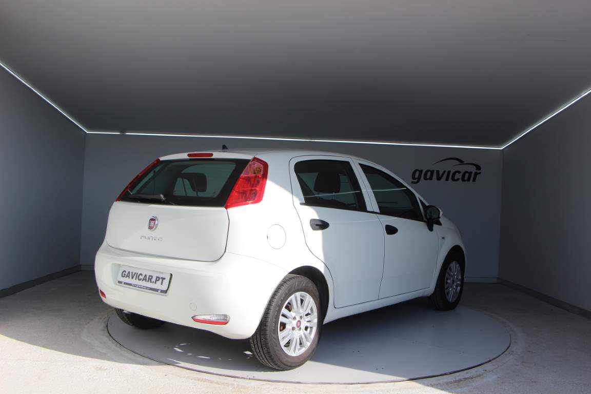fiat-punto-1-2-95cv-2017-diesel-1248cc