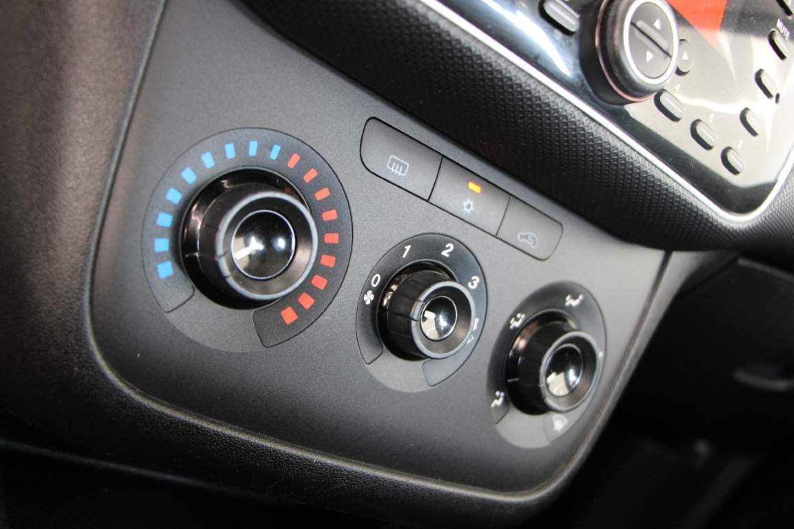 fiat-punto-1-2-95cv-2017-diesel-1248cc