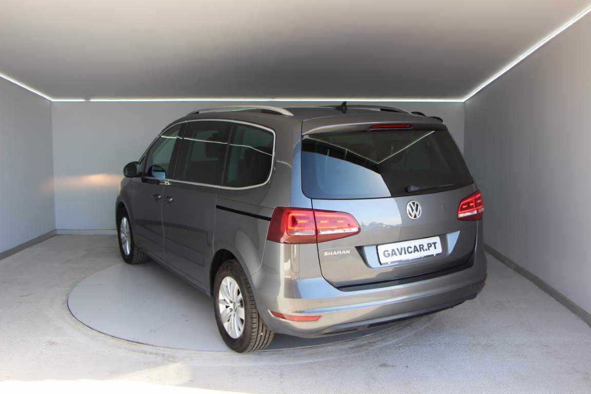 volkswagen-sharan-2-0-tdi-2018-diesel-1968cc