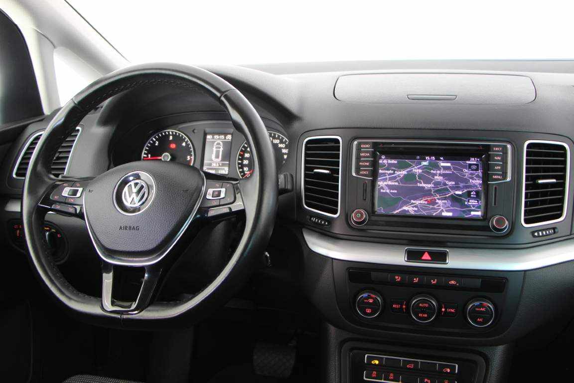 volkswagen-sharan-2-0-tdi-2018-diesel-1968cc
