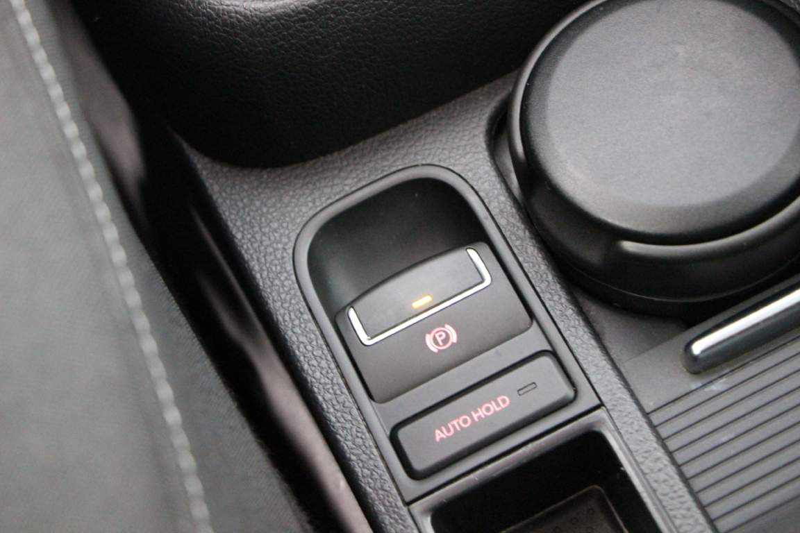 volkswagen-sharan-2-0-tdi-2018-diesel-1968cc