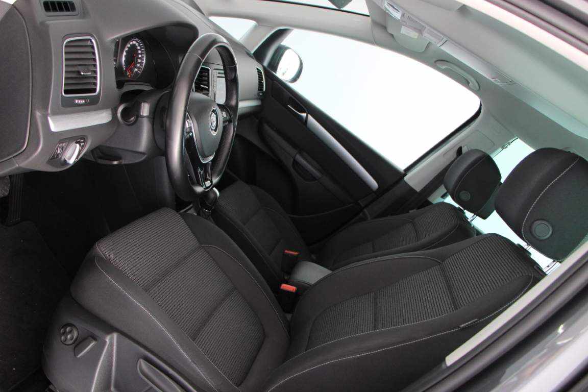 volkswagen-sharan-2-0-tdi-2018-diesel-1968cc