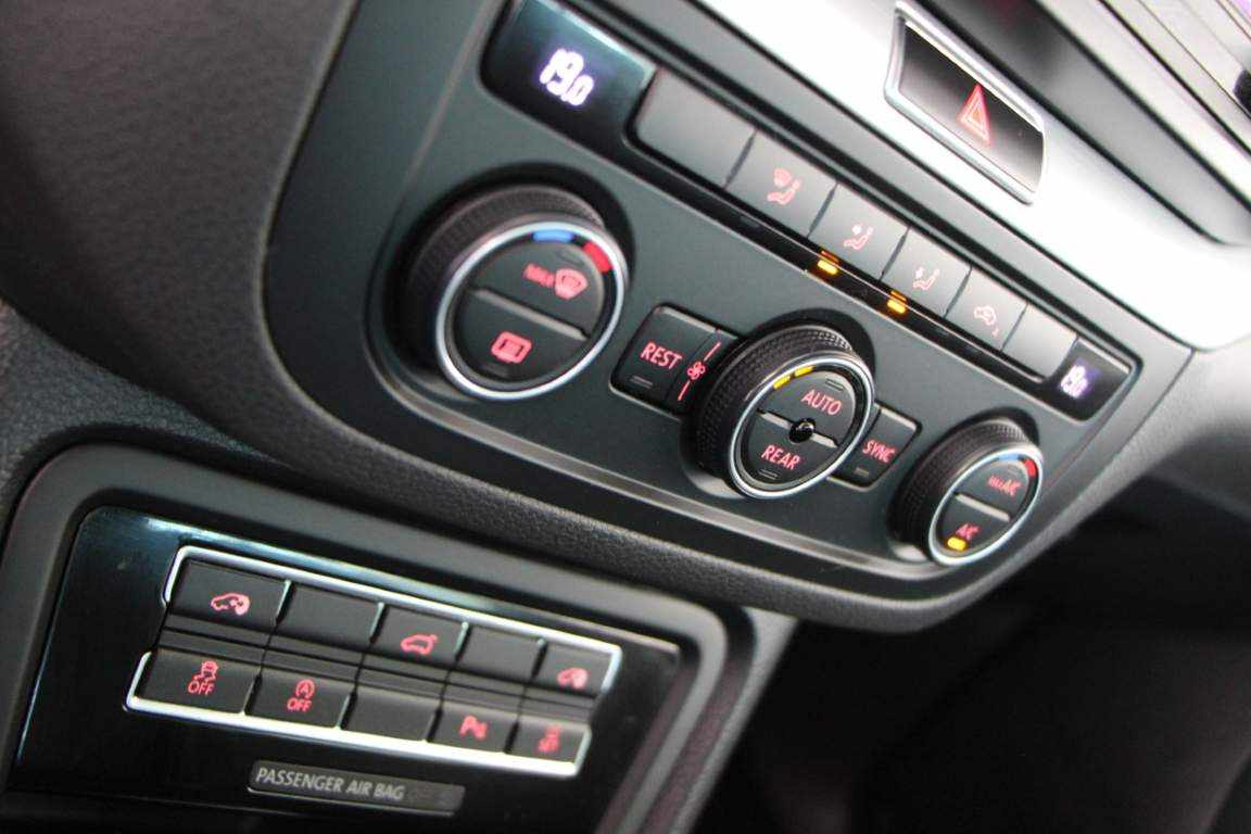 volkswagen-sharan-2-0-tdi-2018-diesel-1968cc