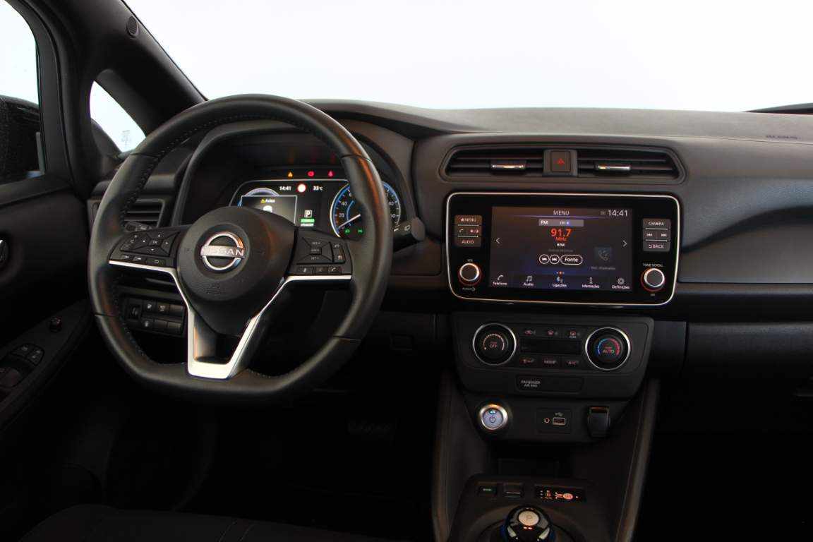 nissan-leaf-40-kwh-2023-eletrico