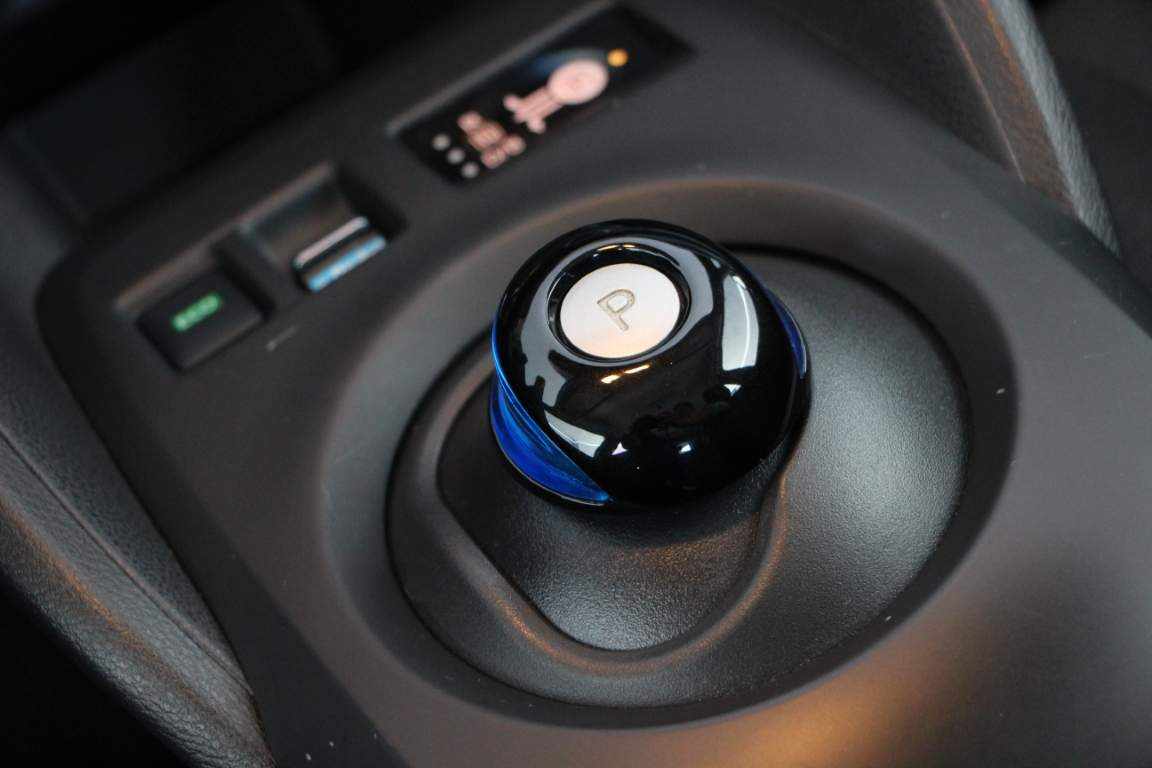 nissan-leaf-40-kwh-2023-eletrico