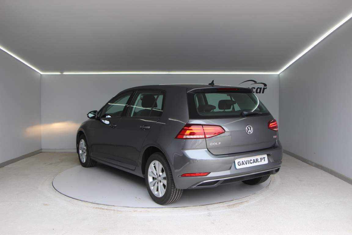 volkswagen-golf-1-6-tdi-bluemotion-2017-diesel-1598cc