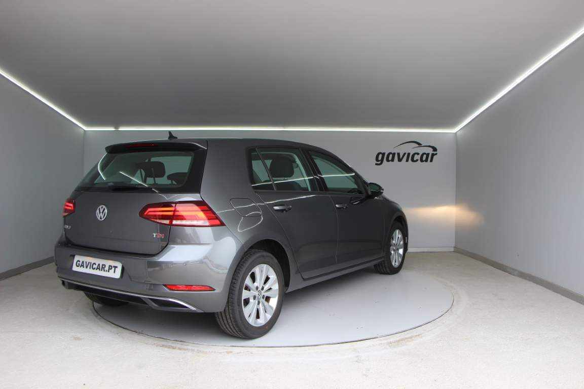 volkswagen-golf-1-6-tdi-bluemotion-2017-diesel-1598cc