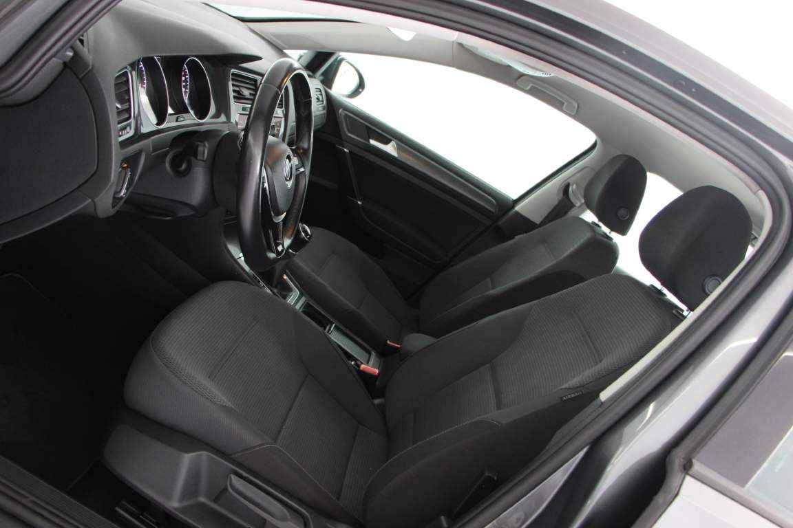 volkswagen-golf-1-6-tdi-bluemotion-2017-diesel-1598cc
