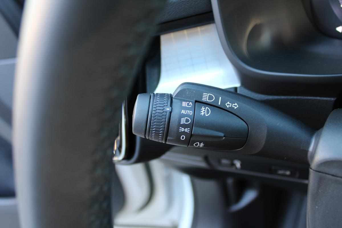 volvo-xc40-1-5-t2-2023-gasolina-1477cc