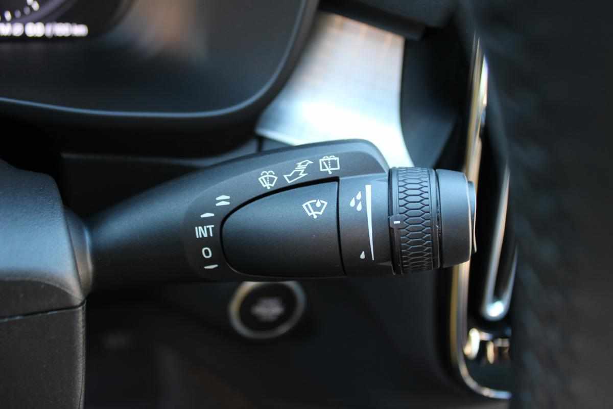 volvo-xc40-1-5-t2-2023-gasolina-1477cc
