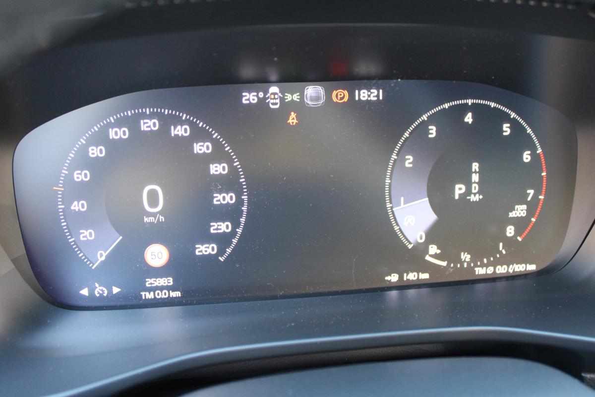 volvo-xc40-1-5-t2-2023-gasolina-1477cc